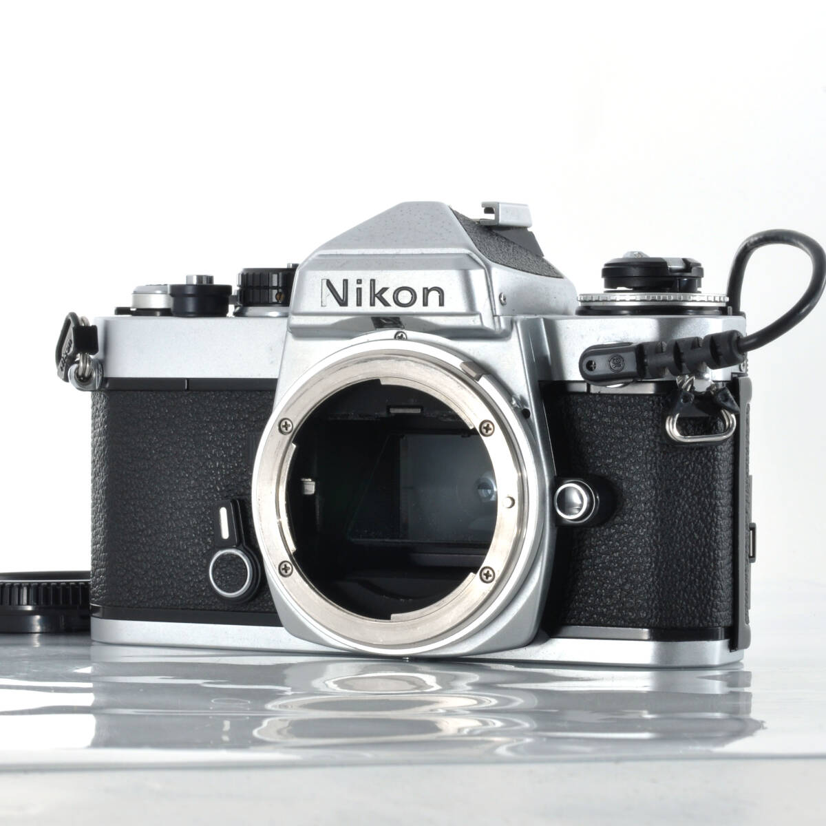 【ニコン】Nikon FE シルバー + MF-12 データバック #M049拍卖