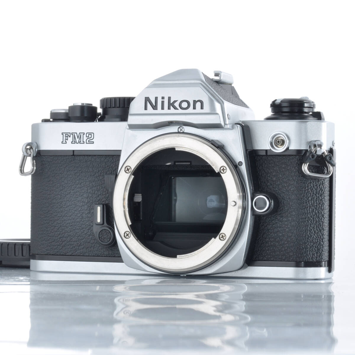 ペンタ僅かに凹みアリお値引き 36,999円スタート【ニコン】Nikon NEW FM2 35mm フィルム一眼レフカメラ シルバー #J997拍卖