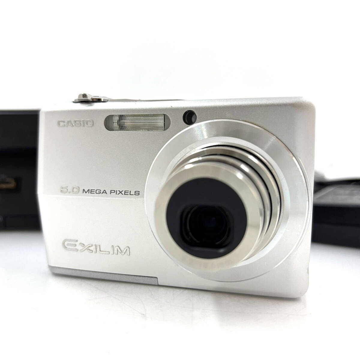 【カシオ】CASIO EX-Z600 デジタルカメラ + バッテリー・充電器付き #P005拍卖