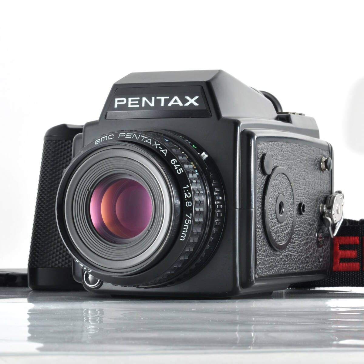 【ペンタックス】PENTAX 645 中判フィルムカメラ + 75mm F2.8 標準レン 動作良好 #K735拍卖