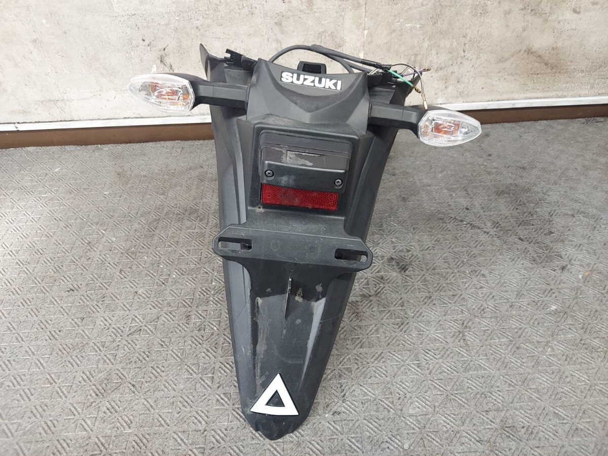 スズキ アドレス110 CE47A-113~ リアフェンダー 泥除け リアウィンカー 純正 部品 パーツ拍卖