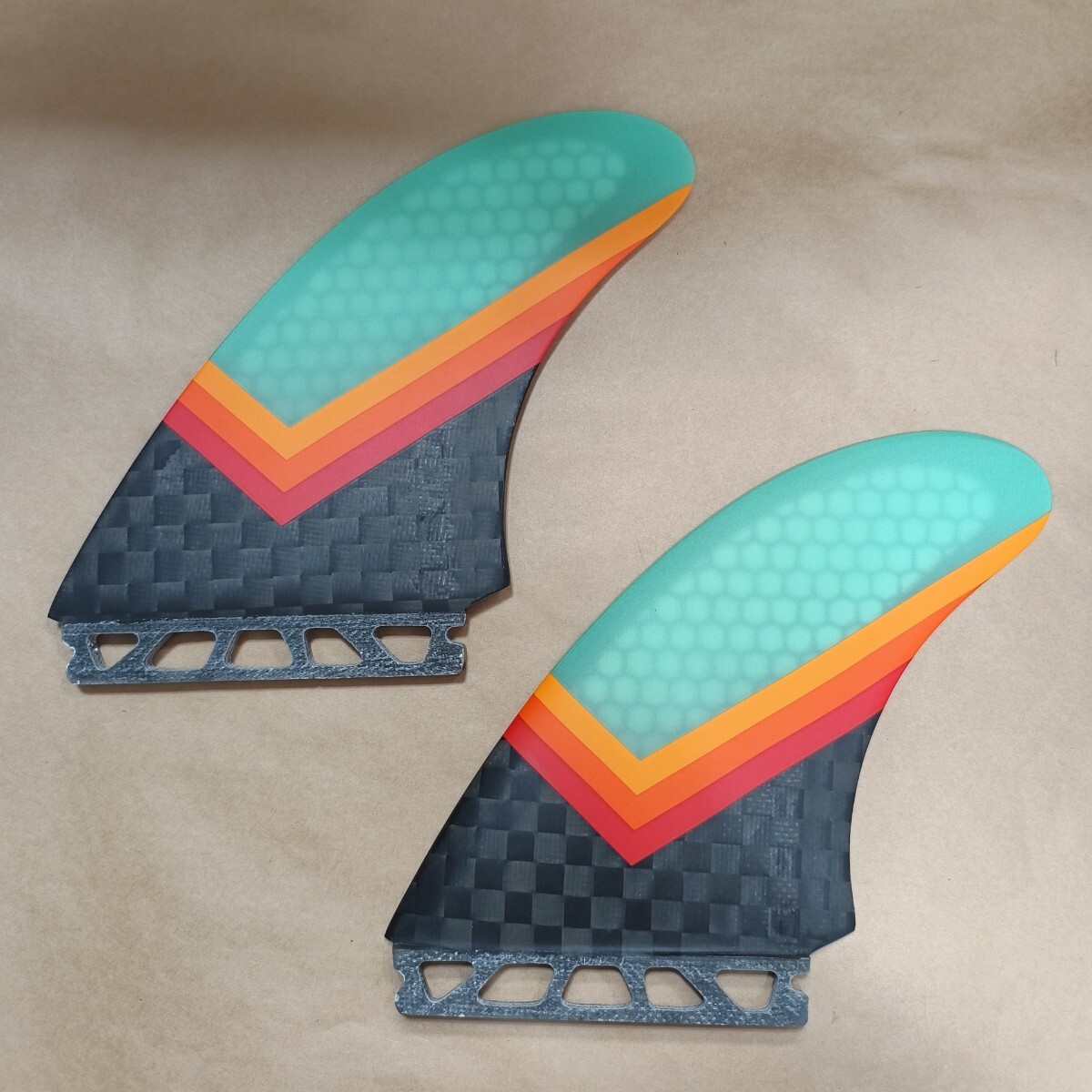 XLサイズ パフォーマンスツイン フューチャーフィン対応 ツインフィン ハニカムコア ミッドレングス ショートボード ノーブランド フィン拍卖