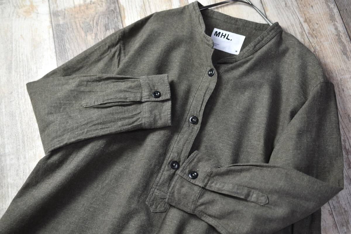 MHL. マーガレットハウエル ノーカラーコットンブラウスシャツ サイズⅢ カーキ色 秋物♪拍卖