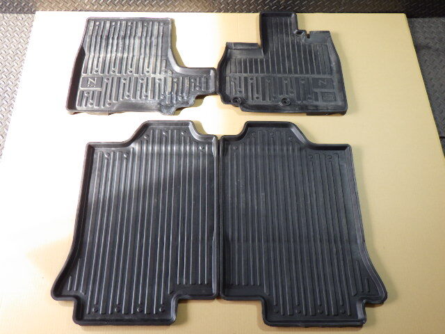 ◆ JF1 N-BOX カスタムG 純正 ラバーマット ゴム製フロアマット 1台分 【 管理1017-5 】拍卖
