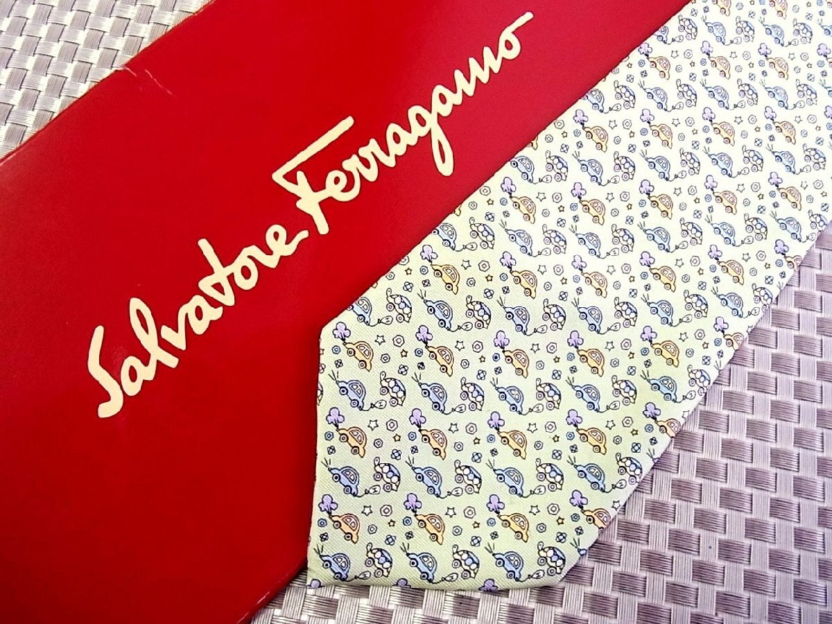 ☆40450D☆状態並品【カメ 車 自動車 乗り物 花 小花 柄】フェラガモ【FERRAGAMO】ネクタイ拍卖