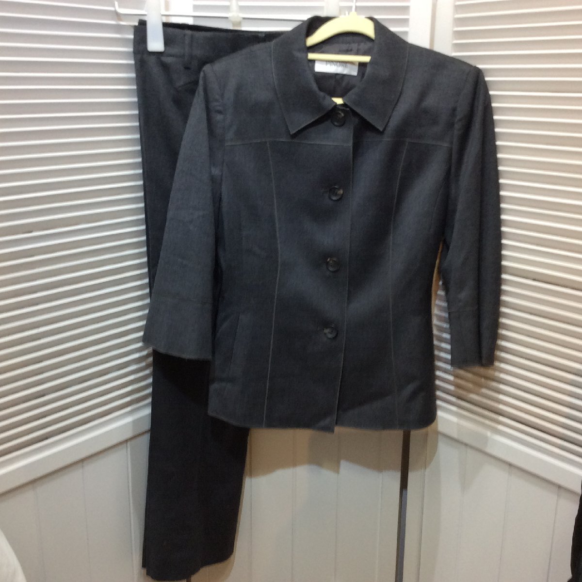 PINORE ピノーレ レディース カシミヤ混 パンツスーツ 40 グレー ベルト付き拍卖