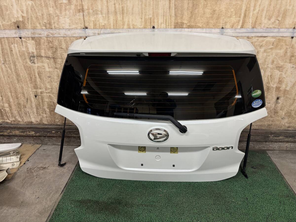 ★☆ブーン M700/M710 バックドア リアゲート パールW24 西濃運輸 直接引取OK 個人宅不可☆★拍卖