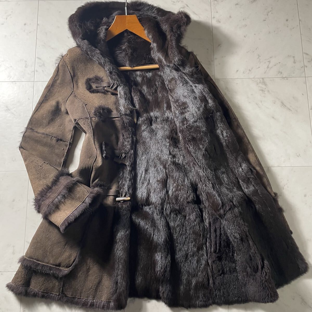 超弩級XL相当!!!幻の逸品!!!【アルマーニ ARMANI】ムートンコート ダッフル リバーシブル 毛皮 ラビット 本革 リアル ロゴ ダメージ加工拍卖