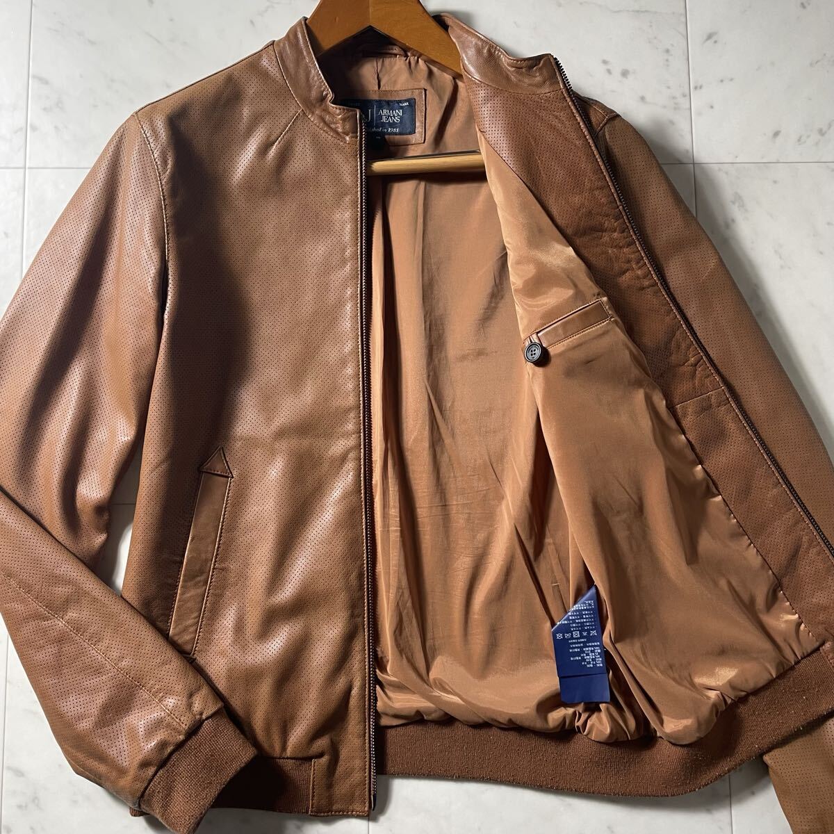 Lサイズ!!!豪華ラムレザー!!!【アルマーニ ARMANI】ライダースジャケット パンチング◎ 羊革◎ 本革◎ シングル◎ 柔らかさ◎ 48◎拍卖