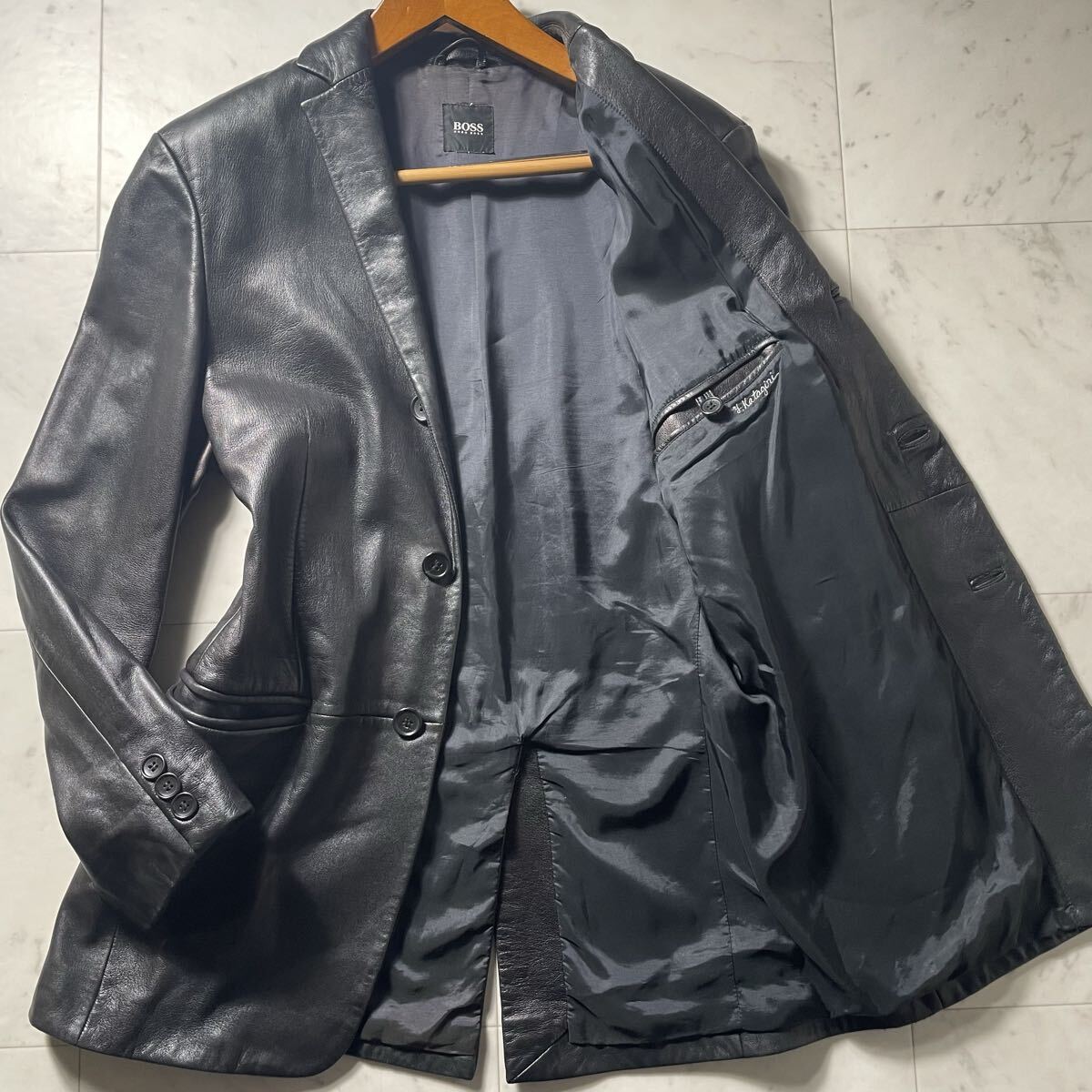 実寸XL相当!!!大人気ラムレザー【ヒューゴボス HUGO BOSS】別格の柔らかさ!!! テーラードジャケット 羊革◎ 本革◎ シープスキン◎ 48◎拍卖