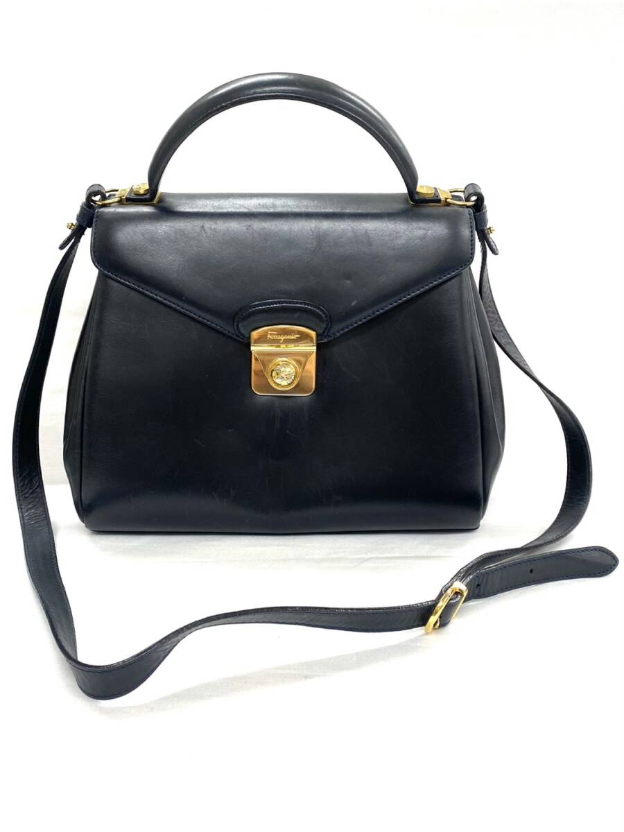 2915 W0710-104【1円スタート】Salvatore Ferragamo サルヴァトーレ フェラガモ ショルダーバッグ レザー ブラック ハンドバッグ拍卖