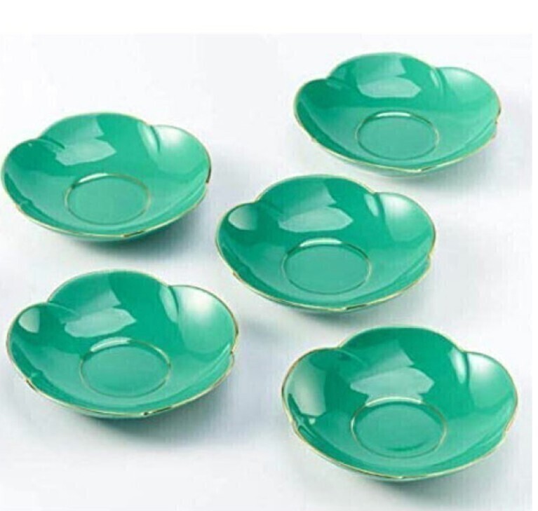 2【新品未使用】★宮内庁御用達★香蘭社 茶托5枚 梅形 日本製 有田焼 磁気★皿周りと中央に金色ライン入り★ 箱入り拍卖