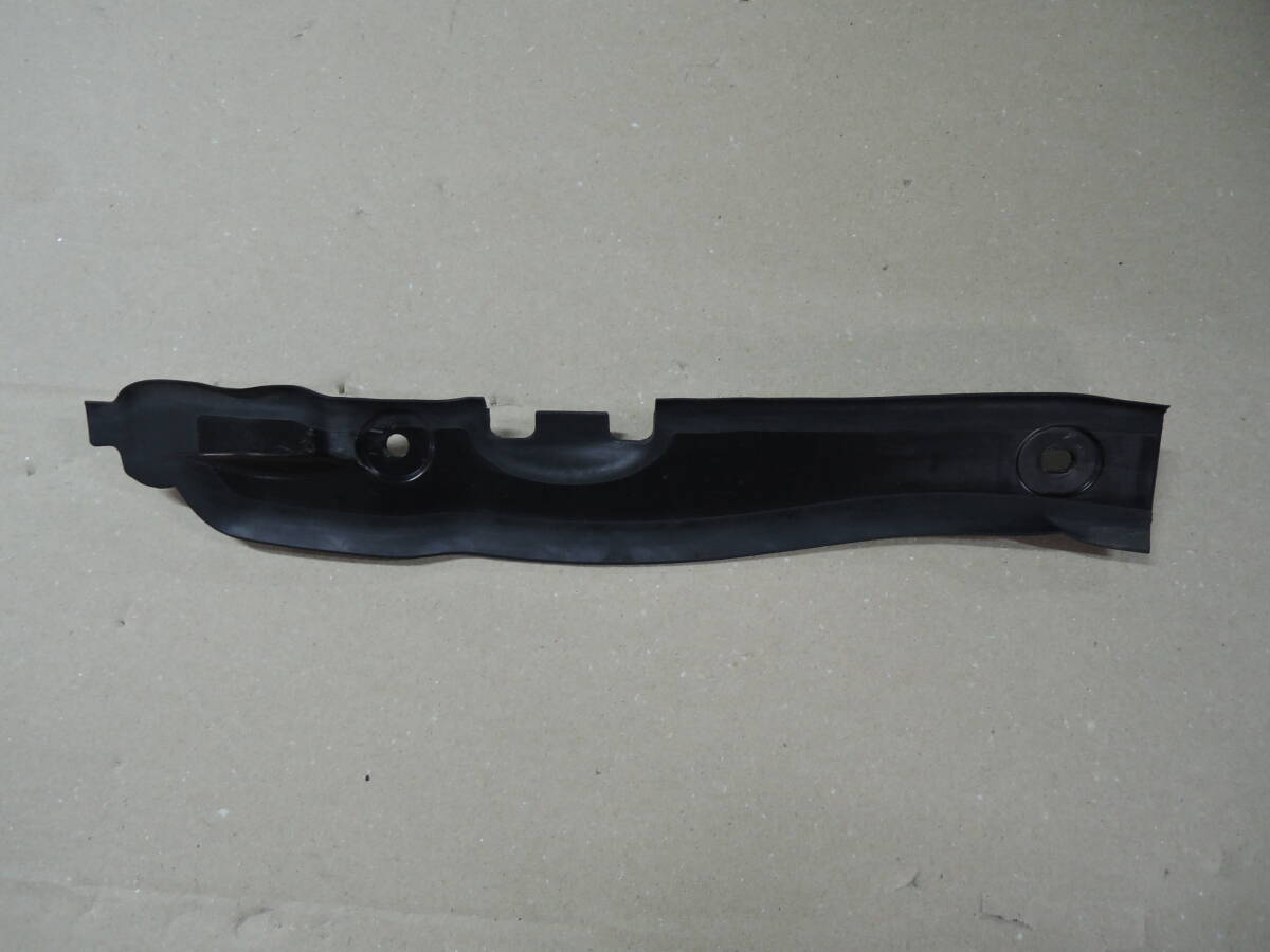 30系 アルファード/ヴェルファイア 純正 フロント フェンダー メインシール 左 53828-58080 T-0015拍卖