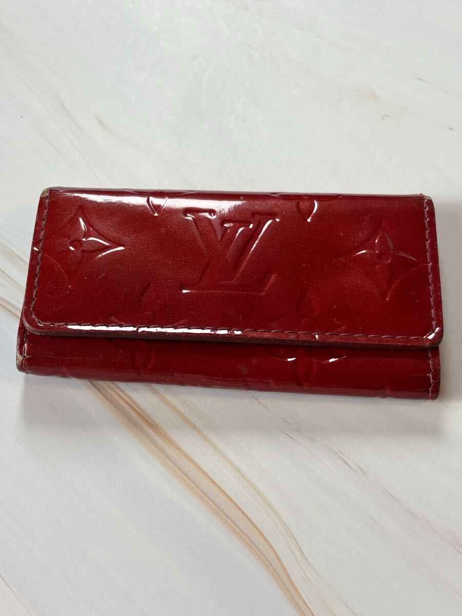 C【T25091105】1円〜 LOUIS VUITTON ルイヴィトン モノグラムヴェルニ ミュルティクレ4 4連キーケース レザー エナメルカーフ ポムダムール拍卖