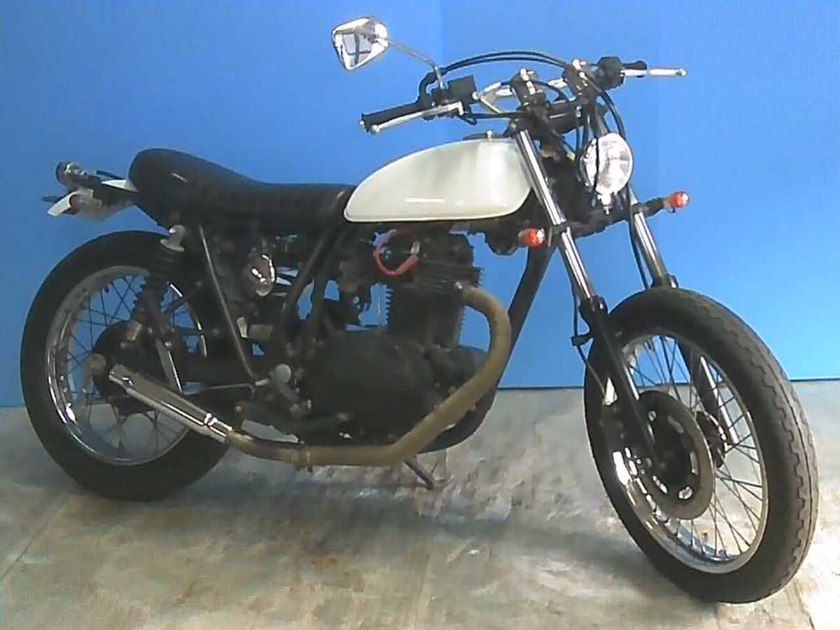 KAWASAKI 250TR 白 エンジン始動確認 自賠責保険で乗れます 半額配送キャンペーン 期間限定 現状渡し諸経費¥0- 横浜 P-Yard 045-507-6300拍卖
