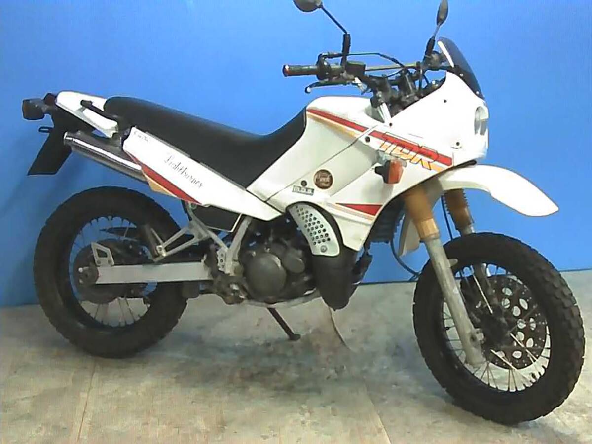 YAMAHA TDR125 白 格安提供車 半額配送キャンペーン クランキング未確認 期間限定価格 現状渡し諸経費¥0- 横浜 P-Yard 045-507-6300拍卖