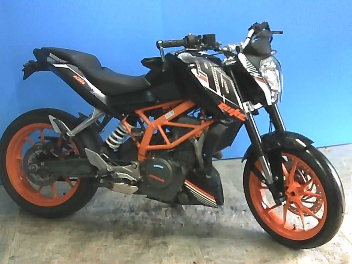 KTM 390デューク 黒/オレ 車検残R8/1月 エンジン始動動画 名変で乗れます 半額配送キャンペーン 現状渡し諸経費¥0- P-Yard 045-507-6300拍卖