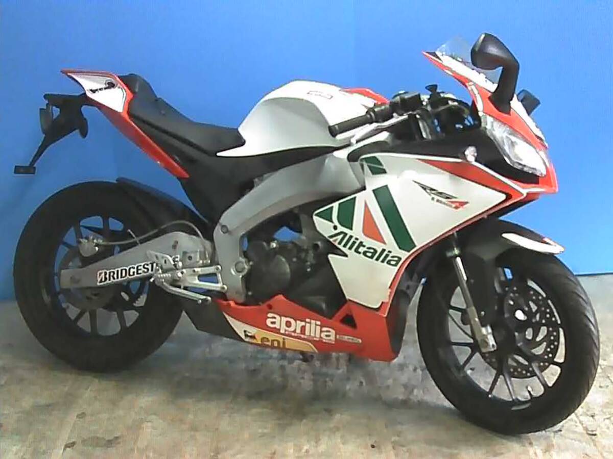 アプリリア RS4-125 白/赤 エンジン始動動画 自賠責保険で乗れます 半額配送キャンペーン 現状渡し諸経費¥0- 横浜 P-Yard 045-507-6300拍卖