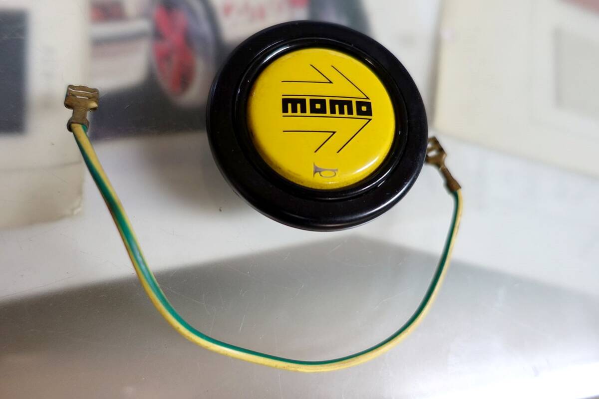 売切15 MOMO モモ ステアリング ホーンボタン 配線 1991 10月生産 拍卖