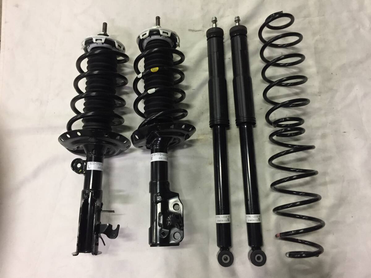 ★ホンダ フィット RS GE8 純正 サスペンションキット サスキット ショックアブソーバー 新車外し拍卖