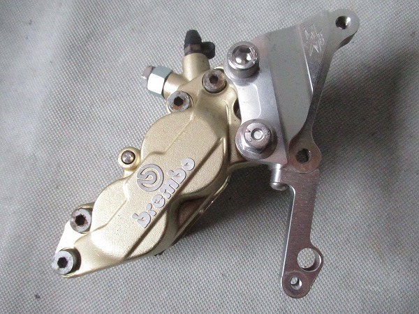 ●CBR250RR(MC51)用●TSR製キャリパーサポートとブレンボキャリパーです●ABS車にも対応●拍卖