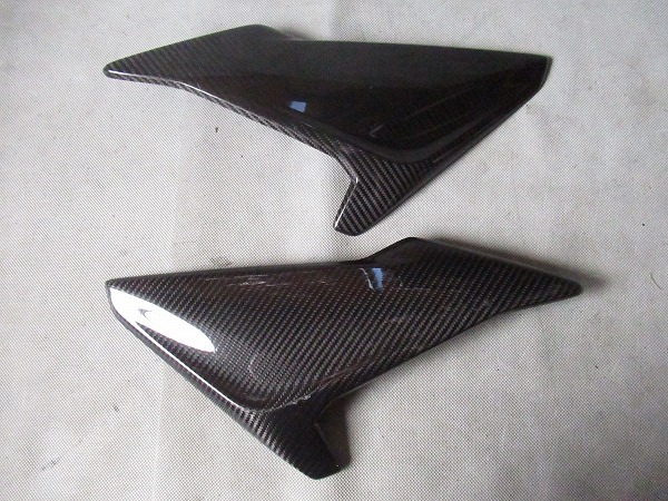 ●S1000R(2017~2020年)用●イルムバーガー製ドライカーボンのフェアリングサイドパネル左右セットです●拍卖