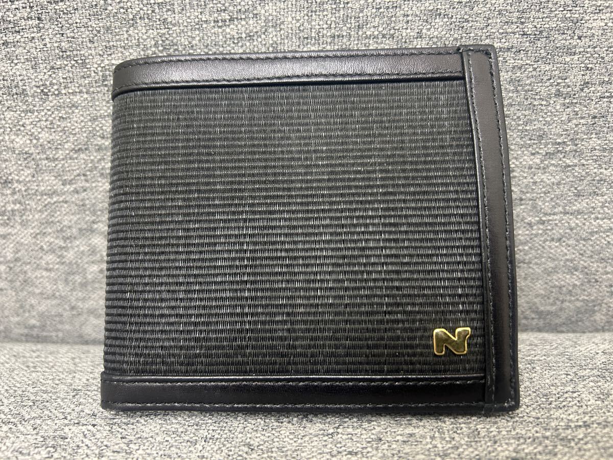 ★ NINA RICCI ニナリッチ 二つ折り コンパクト財布 ウォレット レディース 黒ブラック★拍卖