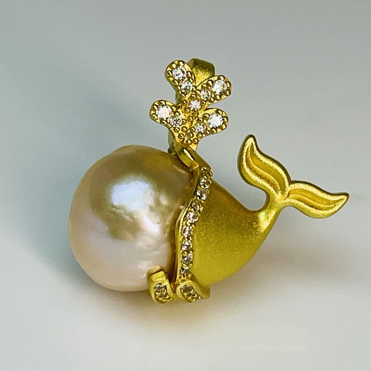光沢抜群 本真珠 ペンダントトップ ゴールドパール Pearl jewelry 大粒 ジュエリー アクセサリー 開閉式 13-14mm チャーム バロック拍卖