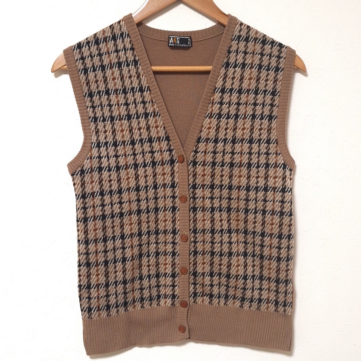 W657【DAKS】ダックス ニットベスト Vネック ノースリーブ カーディガン チェック柄 ウール100% ブラウン系 レディース サイズM/QQ拍卖