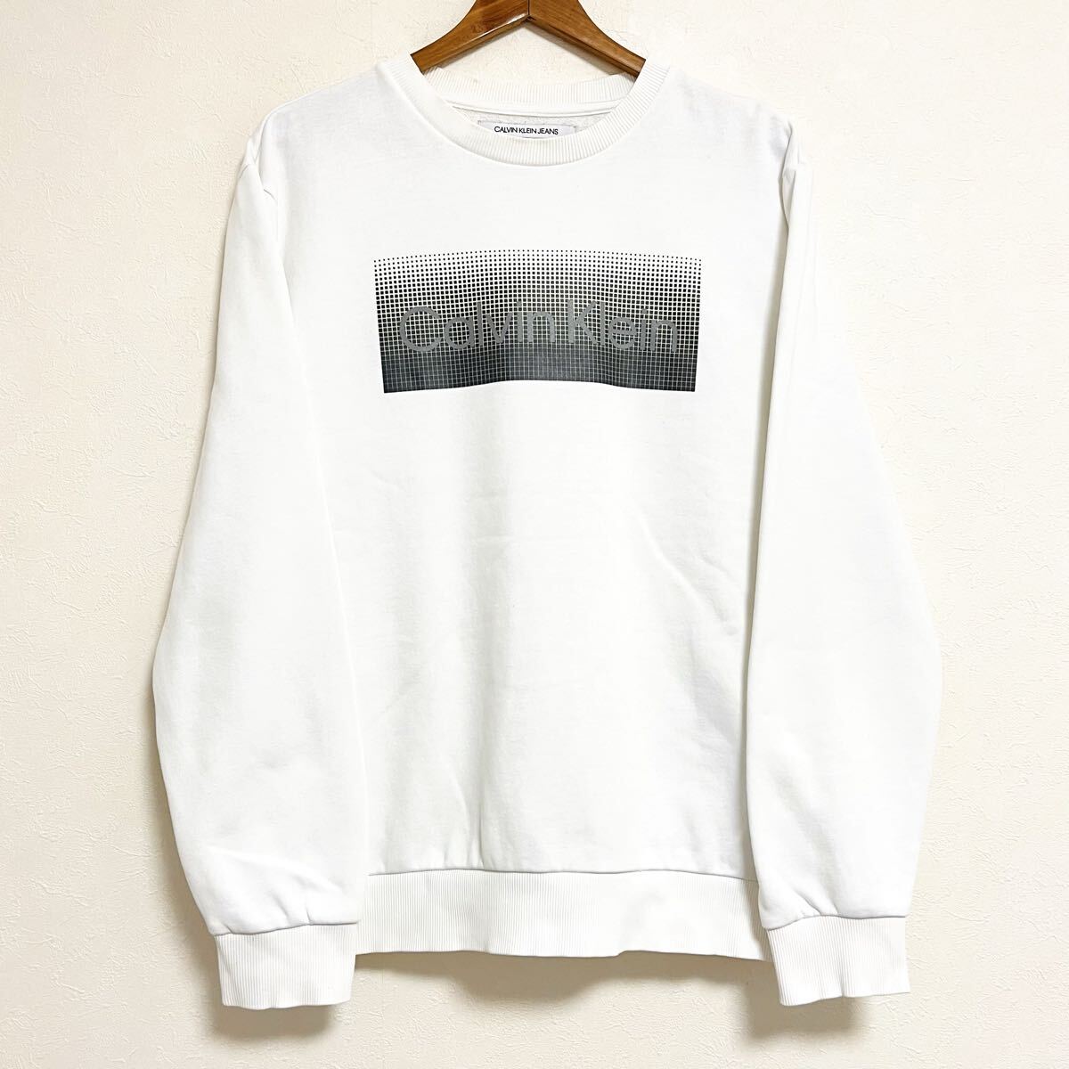 W628【CALVIN KLEIN JEANS】カルバンクラインジーンズ トレーナー クルーネック 裏起毛 ロゴ プリント 秋冬 ホワイト メンズ サイズL/mm拍卖