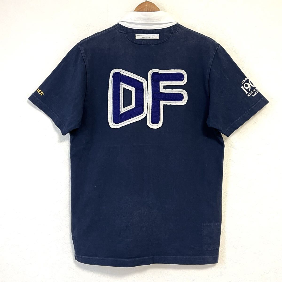 W629【FIFA】フィファ 公式 半袖 ポロシャツ ラガーシャツ トップス コットン 厚手 ロゴ ワッペン スポーツ ネイビー メンズ サイズM/mm拍卖