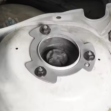 BMW e46 323i 325i 328i 330i 320i 323ci 325ci 325xi 325xi 328ci 330xi 2002-2006フロント ショックタワー補強プレート拍卖