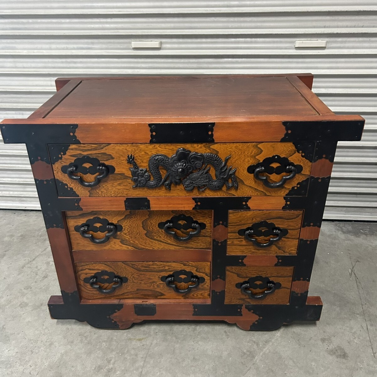 車箪笥 民芸家具 和箪笥 インテリア 鉄細工 W740×405×H615mm拍卖