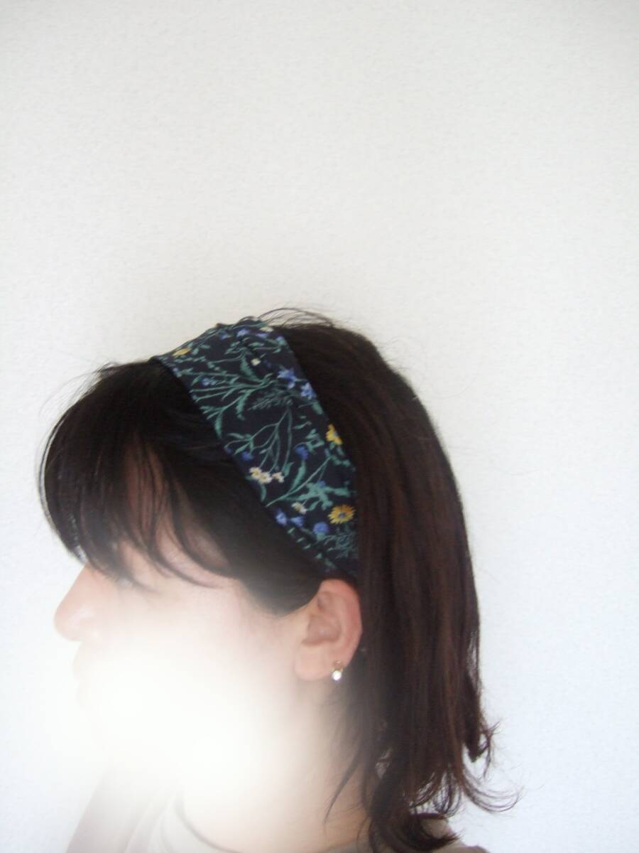 ★即決★ハンドメイド ボタニカル花柄 紺 薄手コットンのゆるターバン* ヘアバンド リラックス拍卖