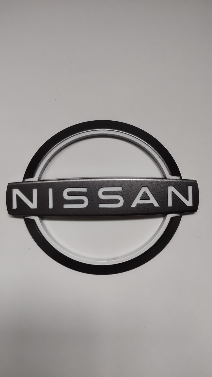 日産自動車 新 エンブレム NISSAN マーク ニッサン拍卖