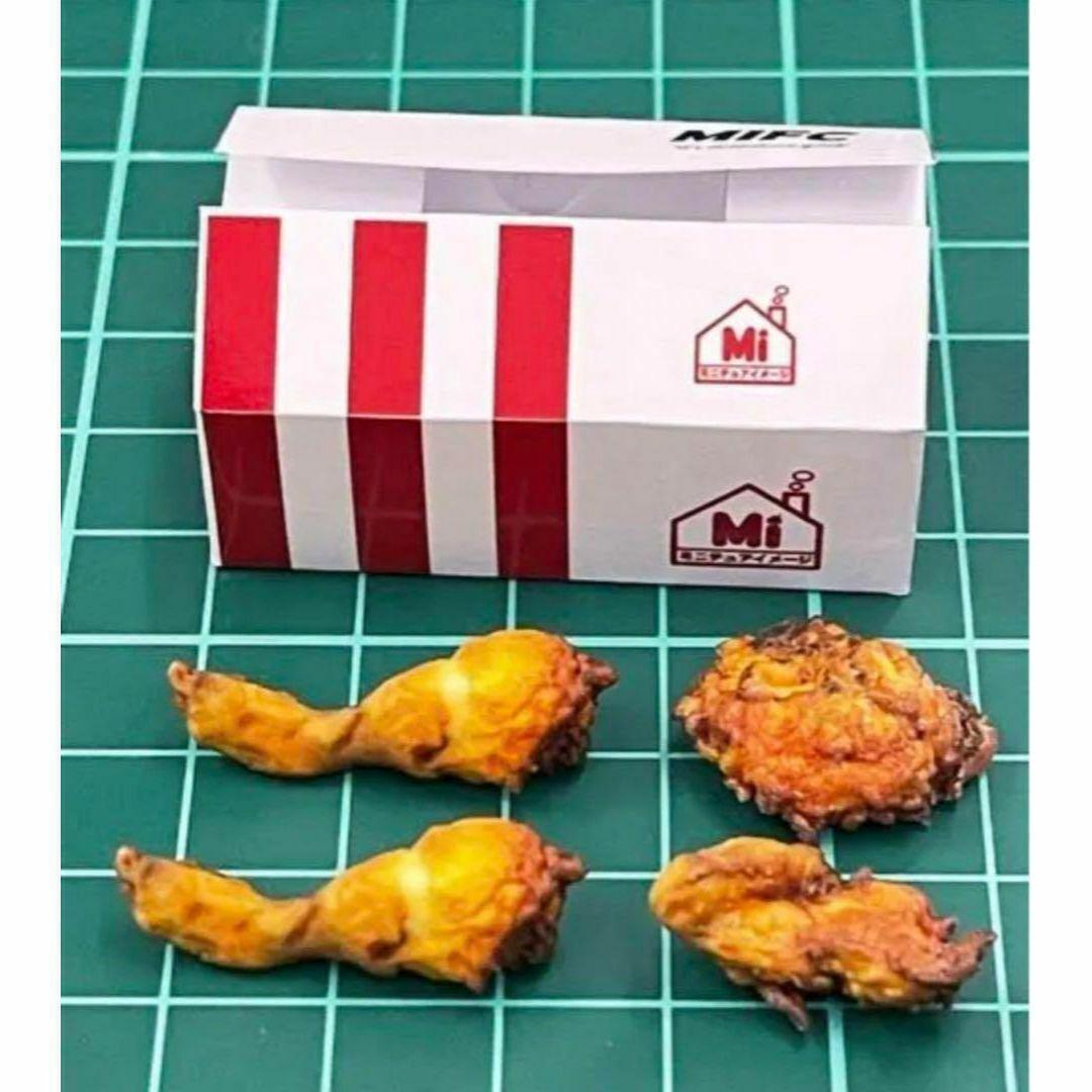 ミニチュア★ドールハウスに★箱入りチキン★フィギュアに★1/64より大 リカちゃんに リアルフィギュア ミニチュアフード 完成品拍卖