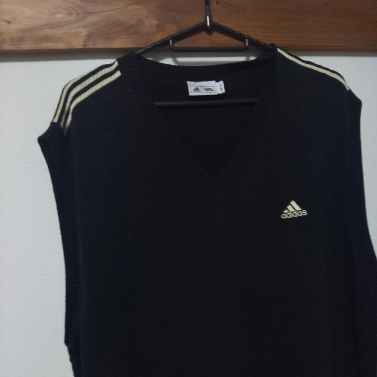 アディダスゴルフ 黒ニットベストXo拍卖