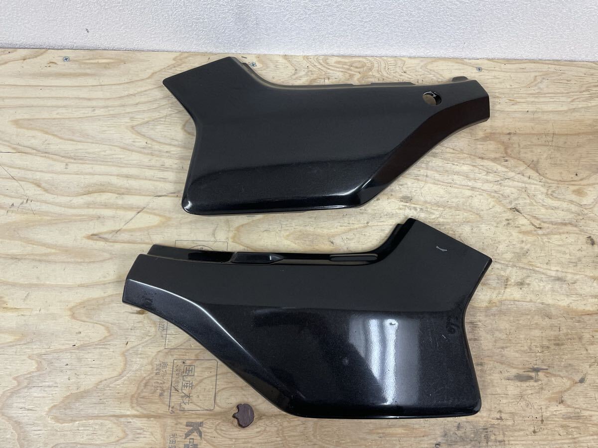 CBX400F 純正サイドカバー 割れ無し ストック品 120サイズ (検索)cbx550f拍卖