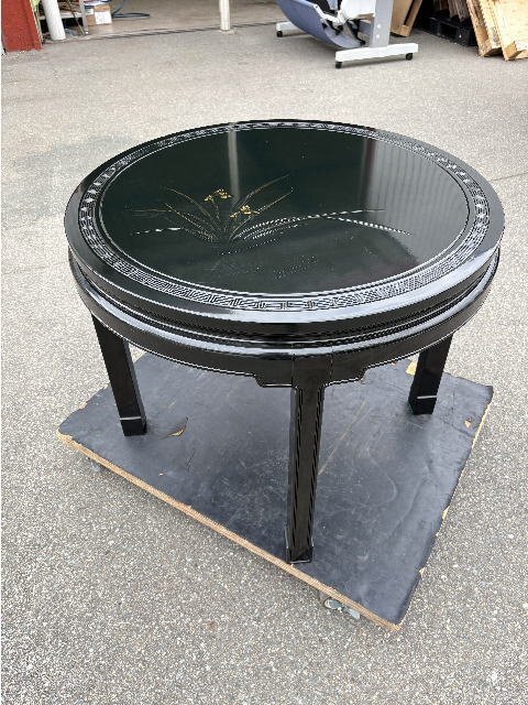 【高級家具】 MORISHIGE モリシゲ家具 Oriental Amethyst オリエンタルアメシスト 漆塗 黒檀調 丸テーブル 花彫刻入り 円卓 f0004拍卖