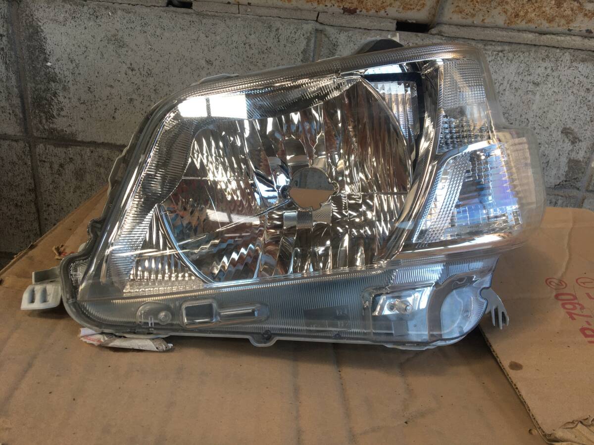 S321V S331V S321B S331B ハイゼット サンバーバン ヘッド左ライト レンズ左 ランプ 純正 ICHIKOH 1969 81150-B5160 HIJET拍卖