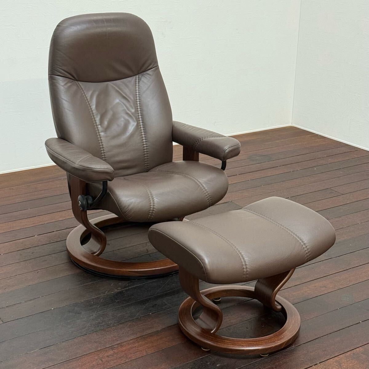 H19K74 EKORNES エコーネス コンサル リクライニングチェア オットマン付き ストレスレスチェア ストレスレス リクライニングソファ拍卖