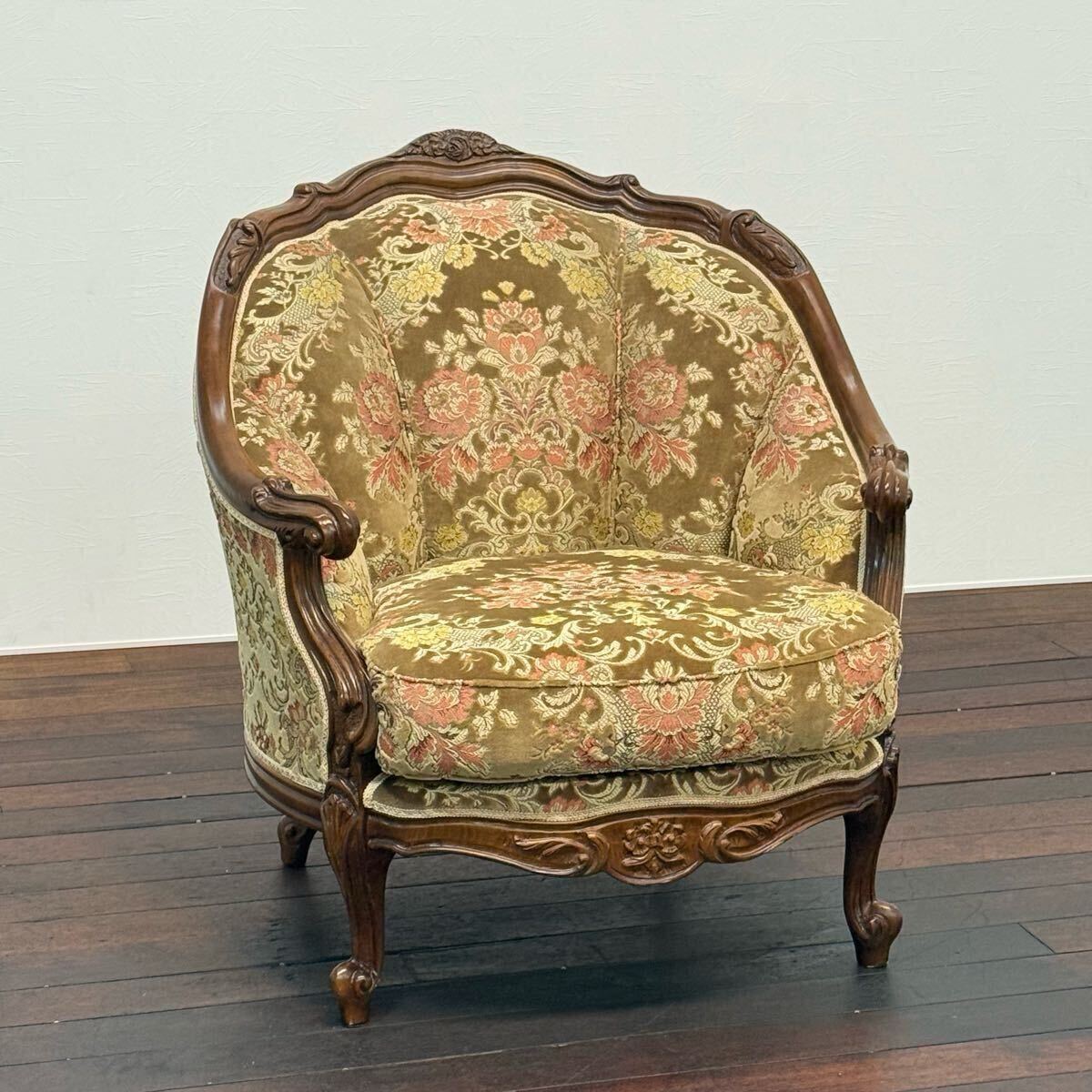 H110K42b イタリア製 金華山張り1人掛けソファ ロココ調 猫脚 1Pソファ ファブリック シングルソファ 彫刻 クラシック アンティーク調 拍卖