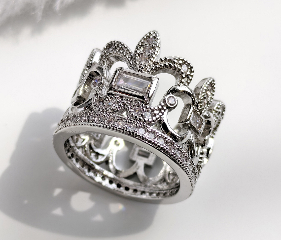 N250821◆Bigstone◆【高級感クラウン】魅力的なデザイン*ファッション感覚*ユニークなリング 13号拍卖