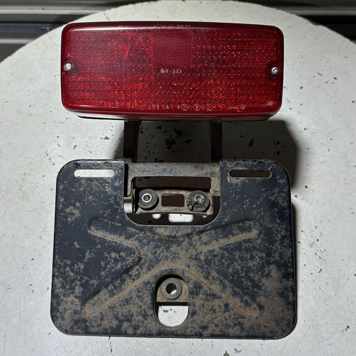 80サイズ YAMAHA/ヤマハ 1J7-460...GX750 純正 テールランプ STANLEY040-5498 ナンバーステー 検索/GX/XS/750拍卖