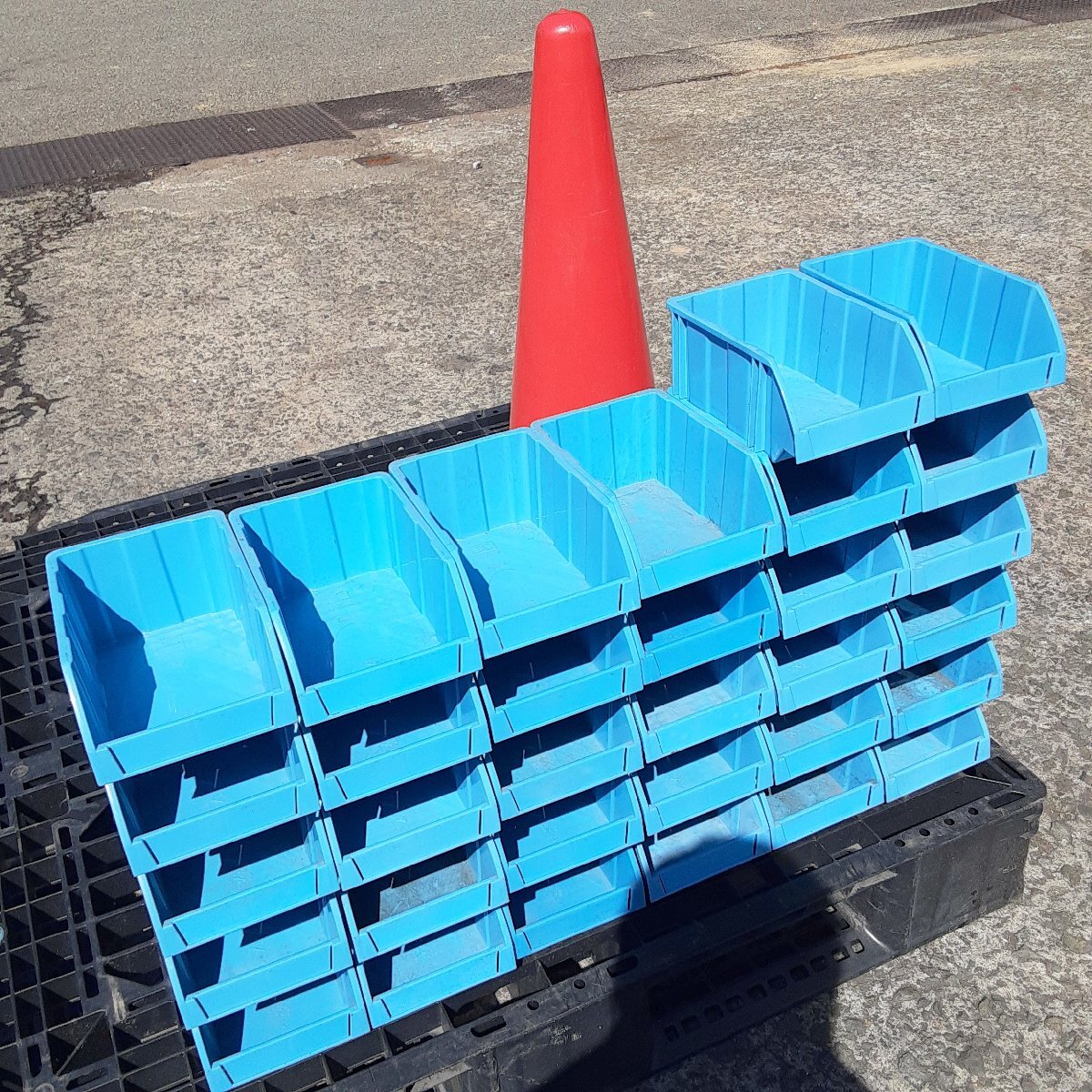 浜希a356 大日本インキ化学■積み重ね可 パーツボックス 工業用パーツボックス 小物入れ 外寸幅126mm奥197mm高さ90mm ★計32個セット拍卖