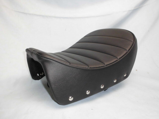 ■ゴリラ 純正ベース 黒レザー アンコ抜き カスタムシート 鋲打ち タックロール 6V 12V AB27 Z50J 拍卖