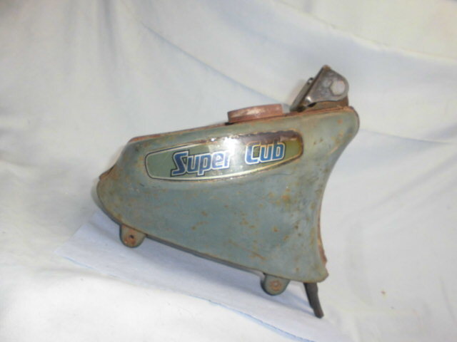 古い スーパーカブ ガソリンタンク 当時物 キャップ付 ジャンク拍卖