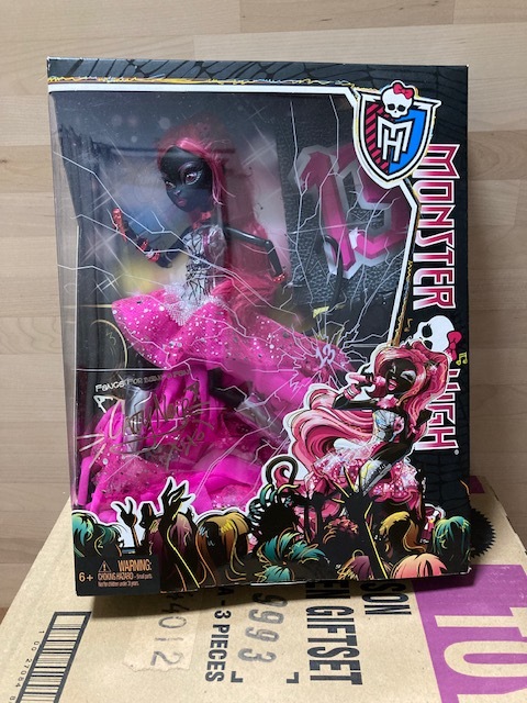 Monster High September Friday The 13Th Catty Noir Doll 新品未開封!拍卖