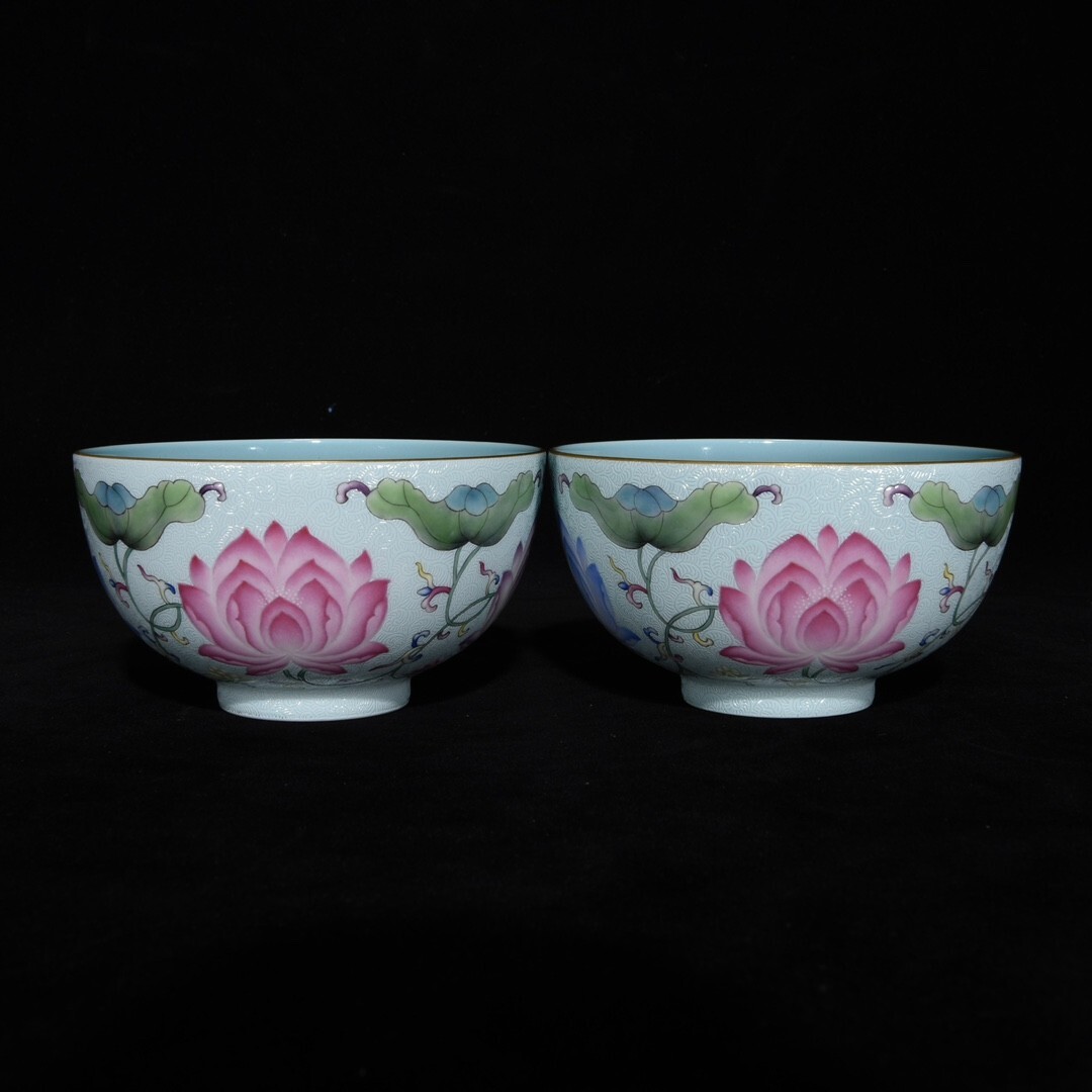 【永】清時代 乾隆年製 琺瑯彩 纏枝蓮紋碗 一対 古陶磁器 陶芸 皿 中国陶瓷器 唐瓷 置物擺件 古美術品 古賞物 収集 旧家蔵出 中国唐物 A2拍卖