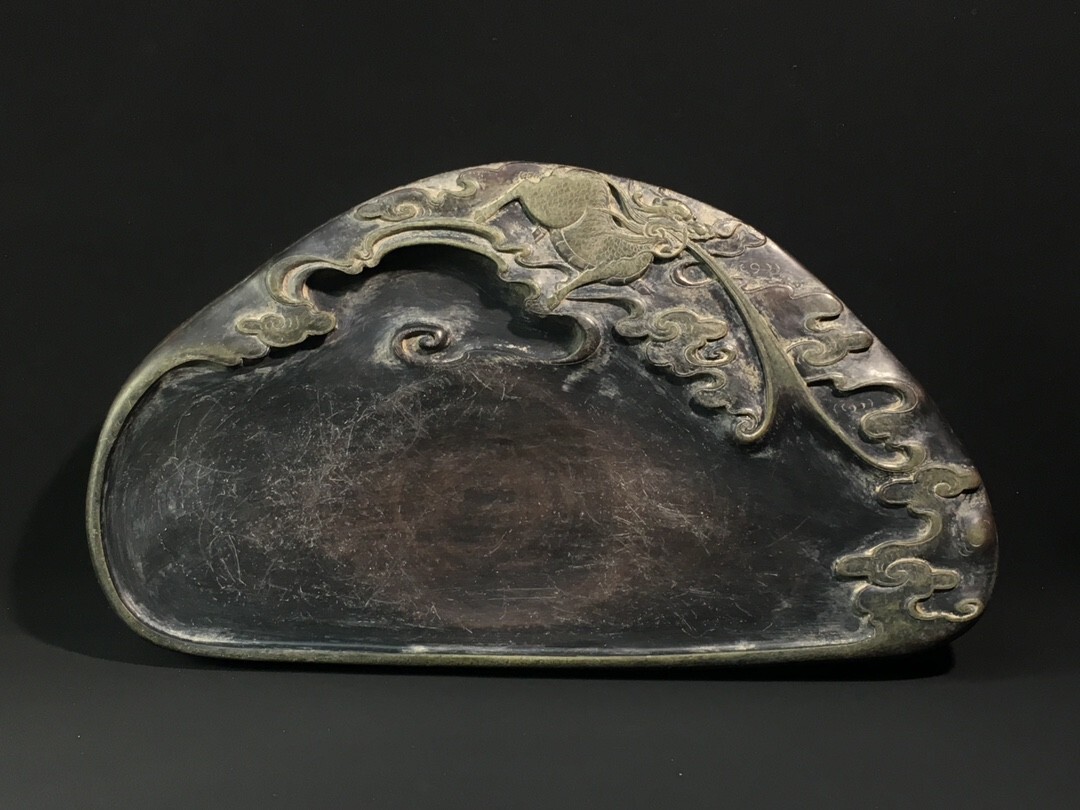 【永】清時代 在銘 端石彫 麒麟吐瑞硯 端渓硯 極細工 書道具 文房具 置物擺件 古美術品 時代物 古董品 収集 旧家蔵出 中国唐物拍卖